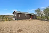 Romantic and peaceful country setting only 25 minutes from Belton or Temple!