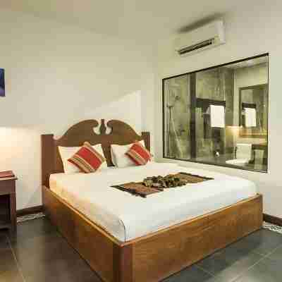 Yeak Loam Hotel Rooms