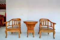 RedDoorz Near Goa Jatijajar 2 Hotels in Sempor