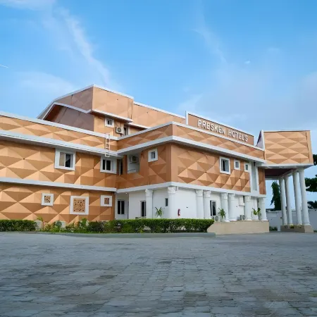Presken Hotels Water Cooperation, Victoria Island Отели рядом с достопримечательностью «Институт Гёте»