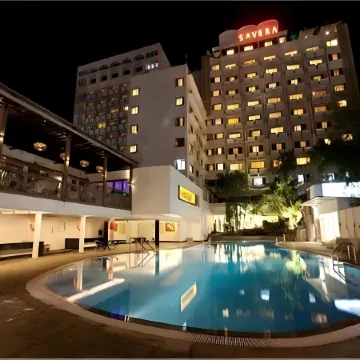 Savera Hotel Отели рядом с достопримечательностью «Храм Рамакришна Мутт»