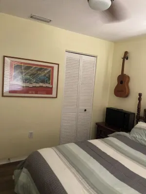 Cozy house near Clearwater Beach, downtown Dunedin, Spring Training Hotels near Countryside Square