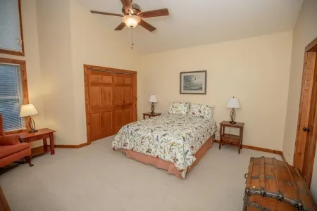 Main Lake Cove & Great Views; Dock for pontoons/deck/bass boats; flat lot/linens