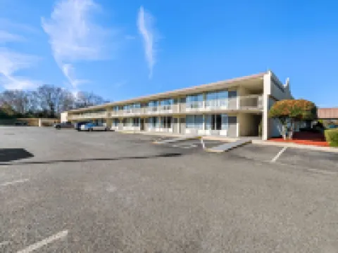 Rodeway Inn Hotels in Monroe