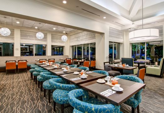 힐튼 가든 인 토론토/벌링턴 조식