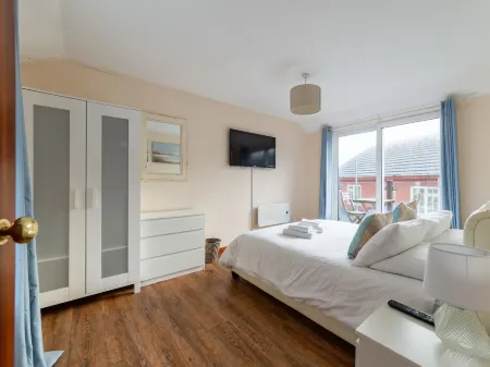 Harbourside Hideaway