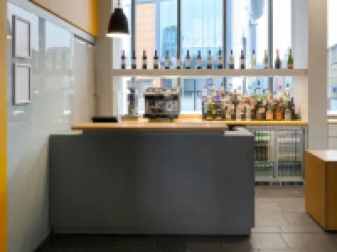 フォーポインツ フレックス バイ シェラトン カーディフ カーディフのホテル