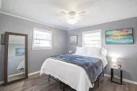 Bay La Launch: Two Bed / One Bath House