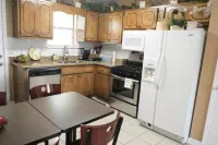 Cute 2 bedroom/2 bathrooms home