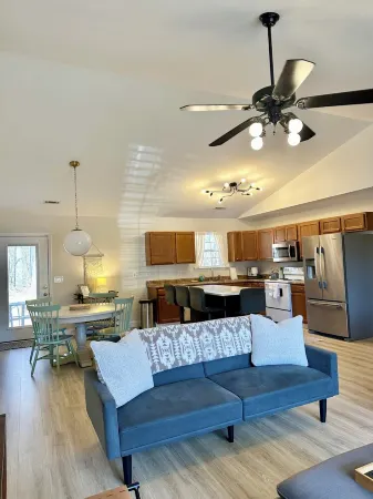 Charming 3-bedroom house in welcoming Boiling Springs with WiFi, AC