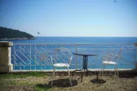 Onyx Apartment & Room