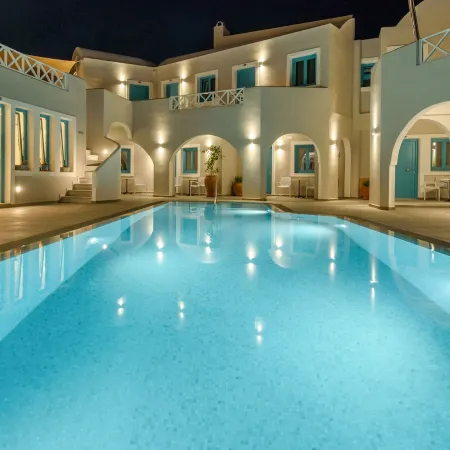 Nikolas Hotel