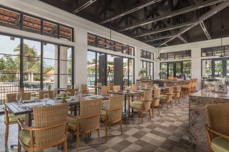 Dusit Thani Lubi Plantation Resort Отели в г. Мабини