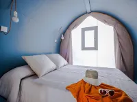 Premium tent lodge for family