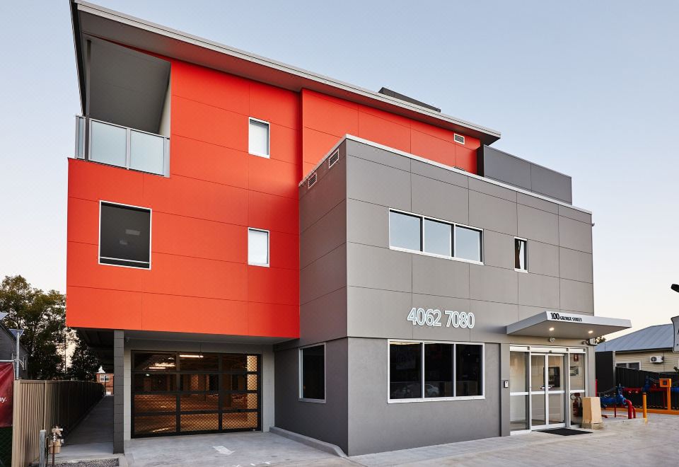 5. 이스트 메이트랜..