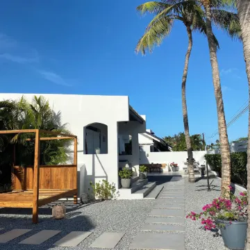 Movida Inn Aruba Отели рядом с достопримечательностью «Пляж Палм-Бич»