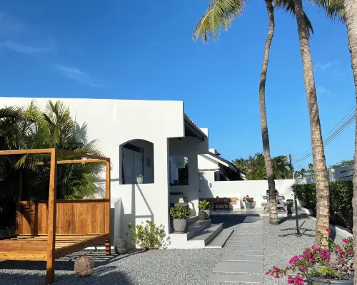 Movida Inn Aruba Hotels in Palm Beach