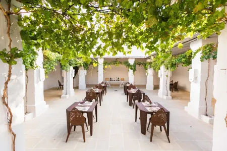 Masseria le Carrube Отели в г. Остуни