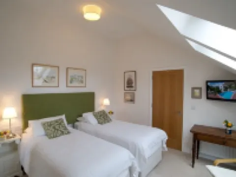 Cherryhill Lodge Hotels in Newcastle