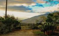 Charming 4-bedroom house with AC and WiFi in peaceful Whitewater