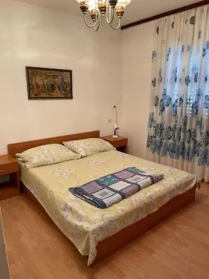 Green Apartment for 3