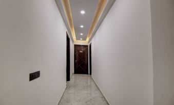Lime Wood Stay Near Huda City Centre