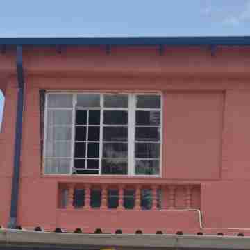 Skypz Lodge Hotel Exterior