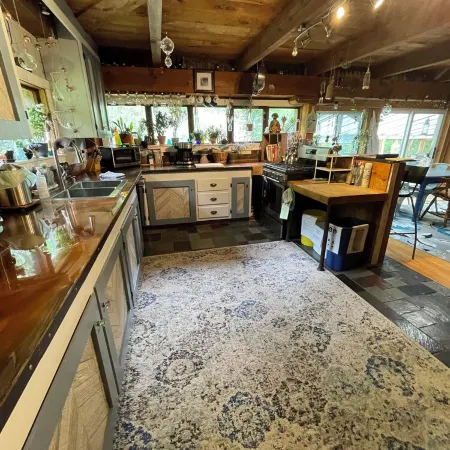 Rustic Charm close to Portland