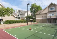 Sonesta Simply Suites Cleveland Airport Hotels in Middleburg Heights