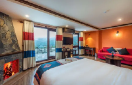 Cat Cat Galerie d'Art