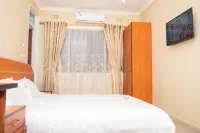 Travelodge Hotels near Michiru