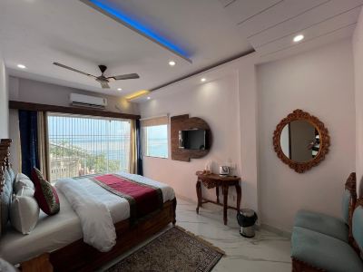 Hotel Shannti Inn with Ganges View