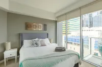 S&P Apartments - 2BR river view & balcony in CBD