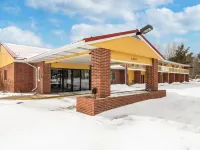 Econo Lodge Cadillac by Choice Hotels in Cadillac