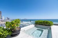 Cristal Bay Apartments Hotel di 