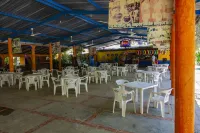 Balneario y Cabañas Isis فنادق في La Huerta