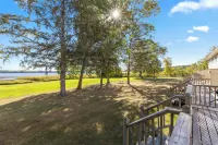 North Beach Resort Hotels in Arago