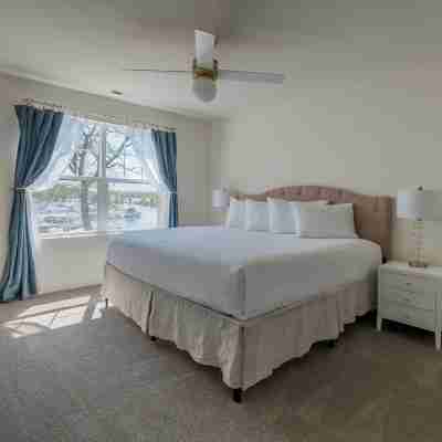 2708 Harbor Court Rooms