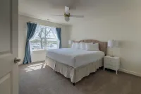 2708 Harbor Court Hotels in Delavan