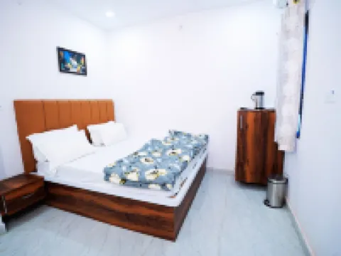 SAATWIK HOTEL Hotels in Chhatarpur