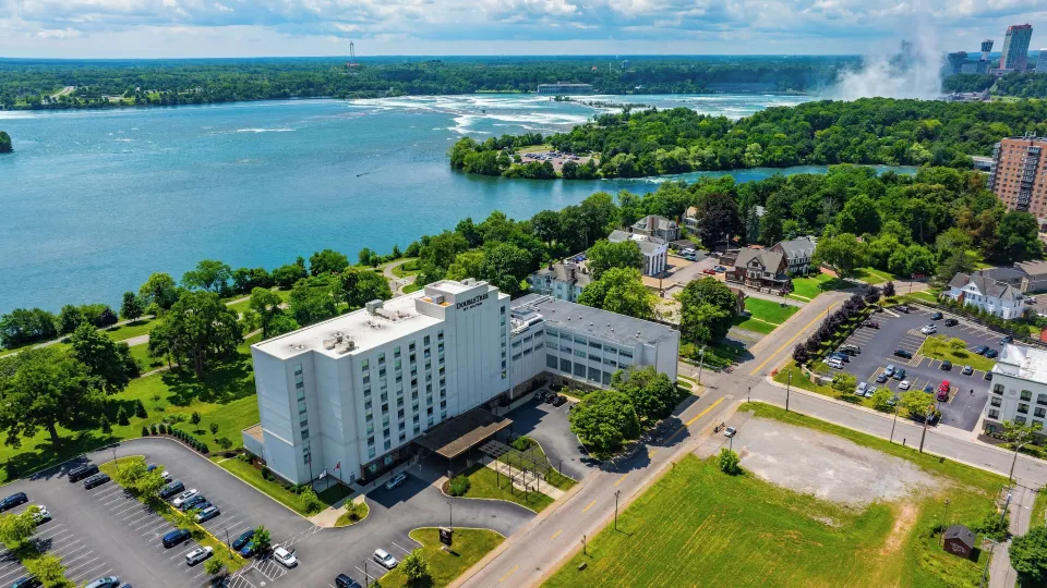 DoubleTree by Hilton Niagara Falls