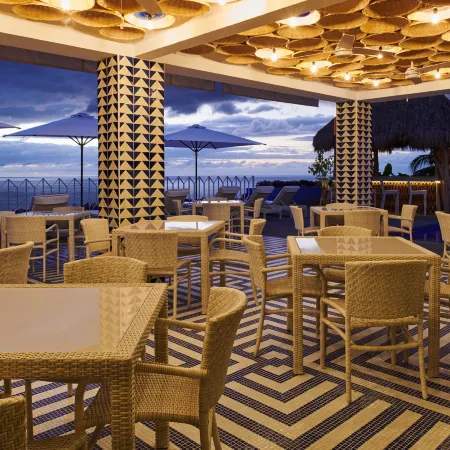 Hotel Luxury Patio Azul