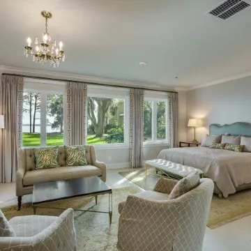Azaleana Manor