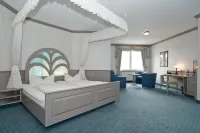 Hotel DREI SCHWANEN - Hohenstein-Ernstthal Hotels in der Nähe von Langenchursdorf, Falken, Langenberg