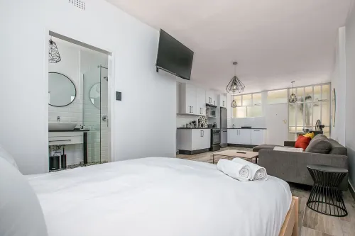 116 Illovo Mews Studio