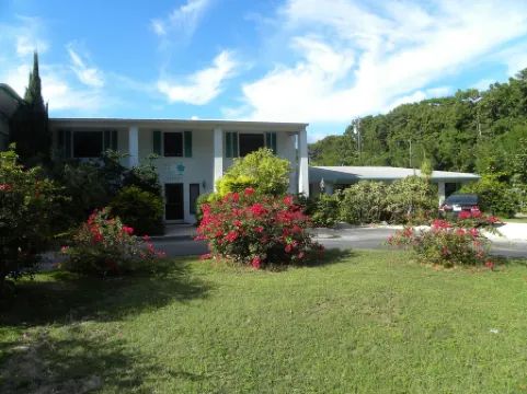 巖石礁度假酒店