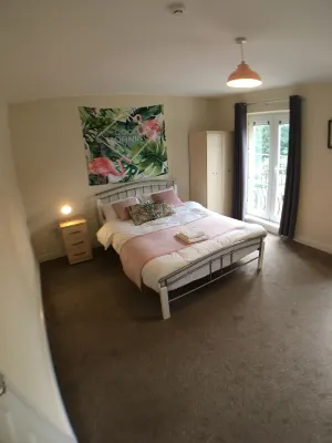 Blackberry House - Sleeps 6 with Parking and Netflix TV - Pysäköinti