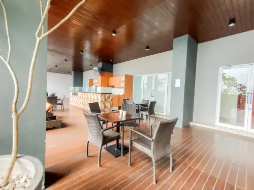 Simply Look Studio Tamansari Mahogany Karawang Apartment - Homestays