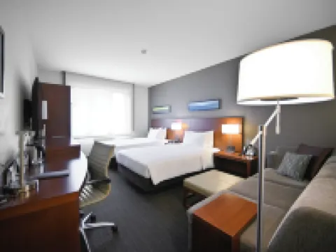 Yerevan Place Hotel Saint Sarkis Cathedral周辺のホテル