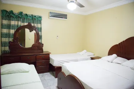 2 Bedroom Apartment in Corales del Sur - Parque del Este - Las Americas Airport Отели рядом с достопримечательностью «Маяк Колумба»